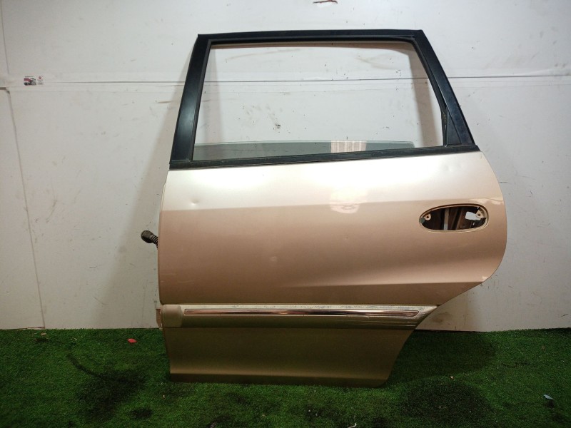 Recambio de puerta trasera izquierda para kia carens referencia OEM IAM   