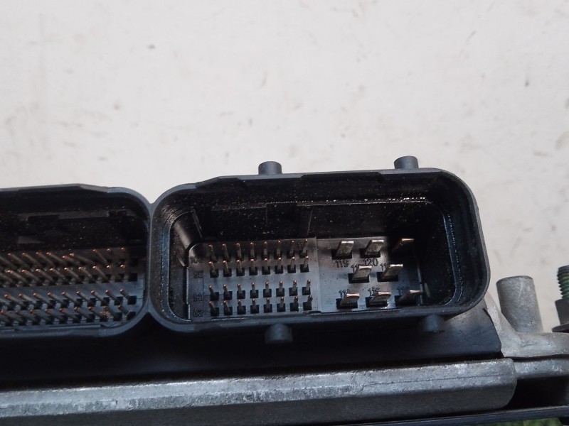 Recambio de centralita motor uce para chrysler voyager (rg) referencia OEM IAM 0281011280 HN7ABO P04727666AB