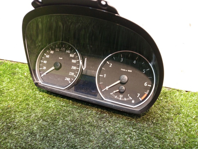Recambio de cuadro instrumentos para bmw 1 (e87) 116 i referencia OEM IAM 102493213 IK696048701 6947136