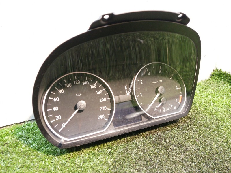 Recambio de cuadro instrumentos para bmw 1 (e87) 116 i referencia OEM IAM 102493213 IK696048701 6947136