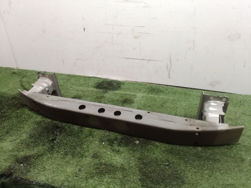 Recambio de refuerzo paragolpes delantero para toyota avensis (_t25_) 2.2 d-4d (adt251_) referencia OEM IAM   