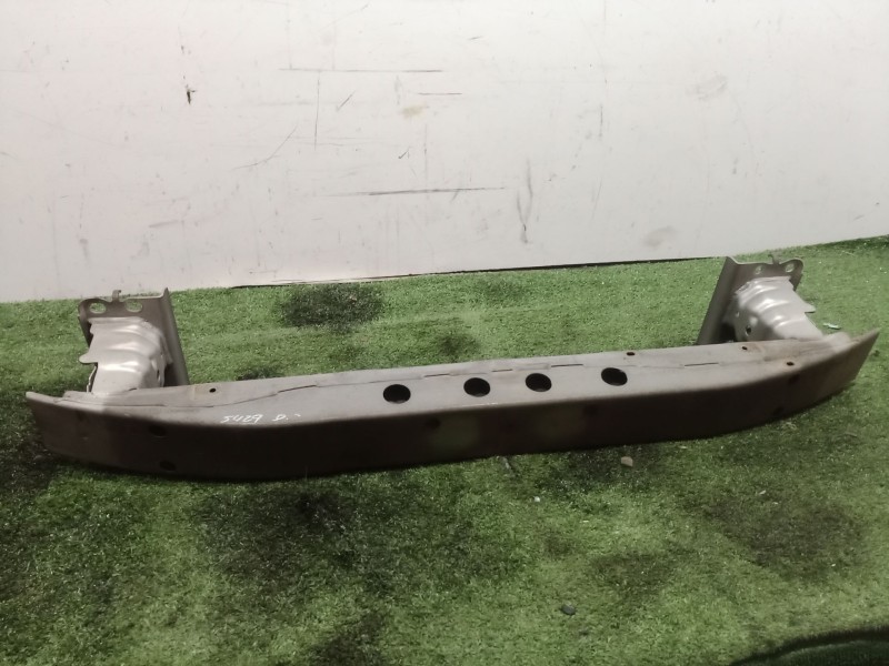 Recambio de refuerzo paragolpes delantero para toyota avensis (_t25_) 2.2 d-4d (adt251_) referencia OEM IAM   