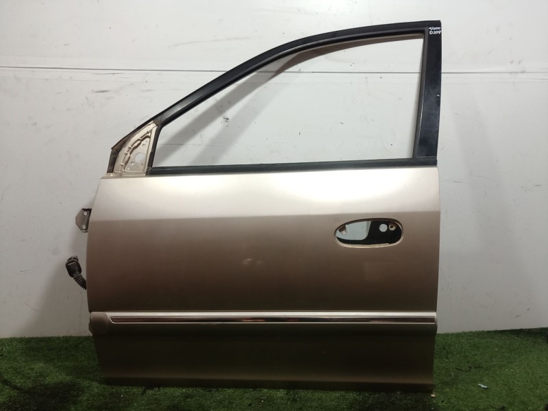 Recambio de puerta delantera izquierda para kia carens referencia OEM IAM   