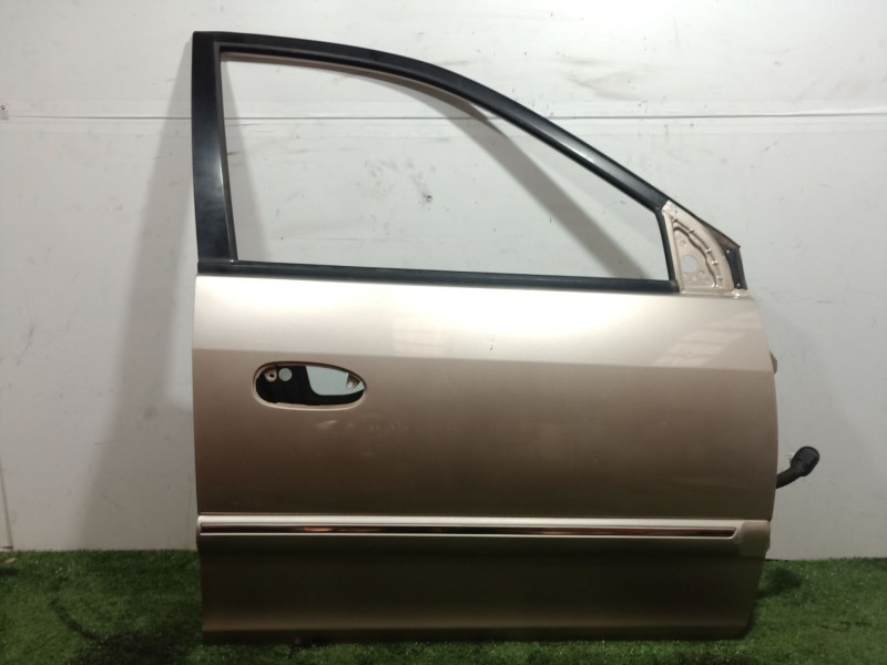 Recambio de puerta delantera derecha para kia carens referencia OEM IAM   