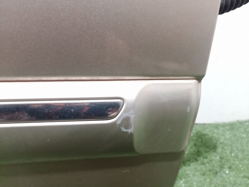 Recambio de puerta delantera derecha para kia carens referencia OEM IAM   