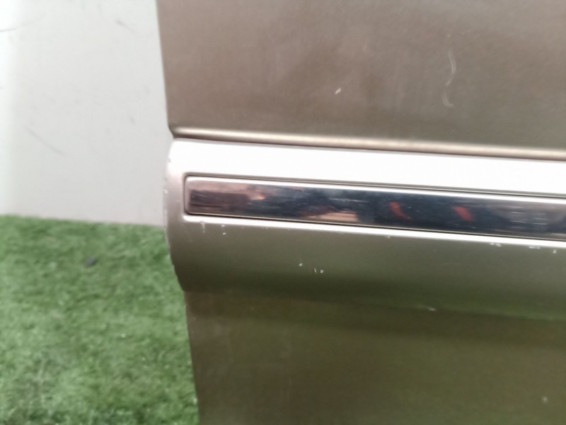 Recambio de puerta delantera derecha para kia carens referencia OEM IAM   