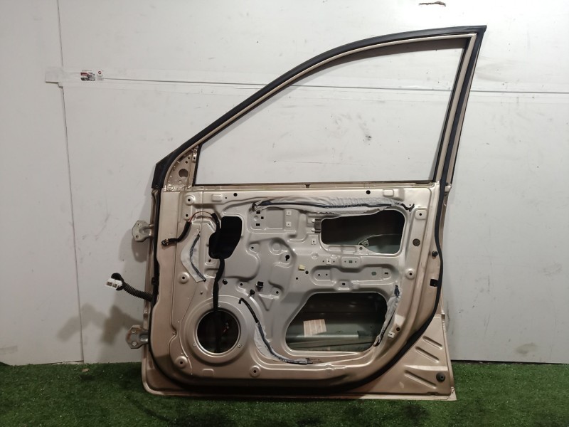 Recambio de puerta delantera derecha para kia carens referencia OEM IAM   