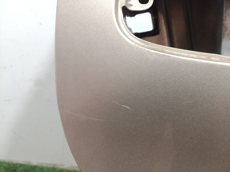 Recambio de puerta trasera derecha para kia carens referencia OEM IAM   