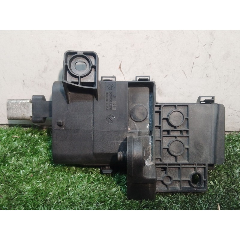 Recambio de caja reles / fusibles para bmw serie 7 (e65/e66) 6.0 cat referencia OEM IAM 61138387568 61138387568 10688710