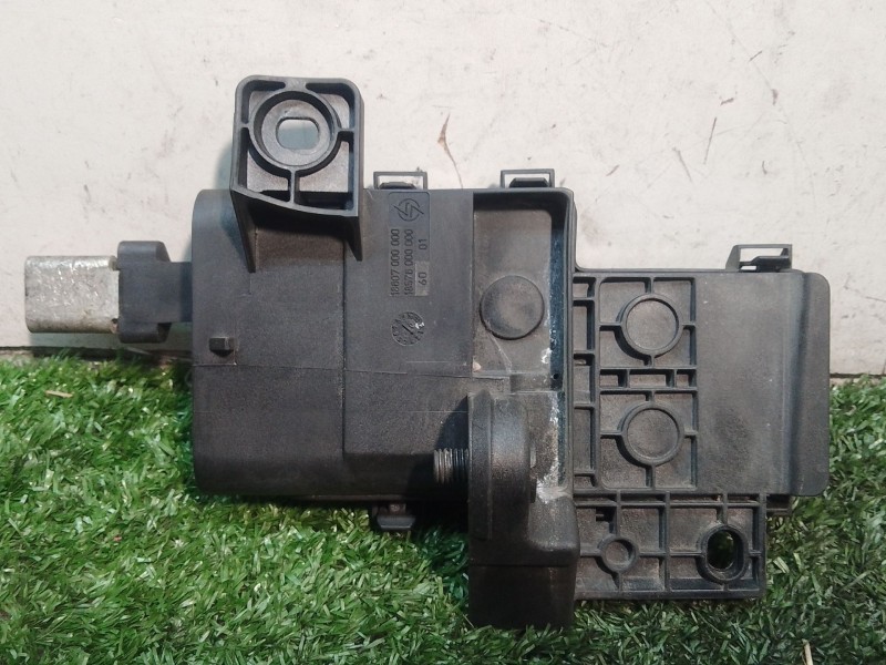 Recambio de caja reles / fusibles para bmw serie 7 (e65/e66) 6.0 cat referencia OEM IAM 61138387568 61138387568 10688710