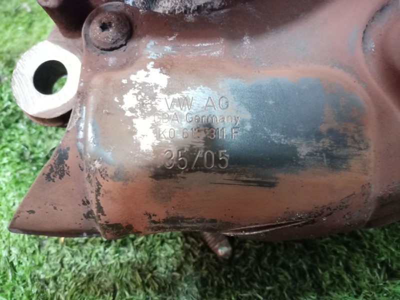 Recambio de mangueta delantera izquierda para audi a3 (8p) 2.0 tdi referencia OEM IAM 1K0615311F 1K0615311F 1K0615311