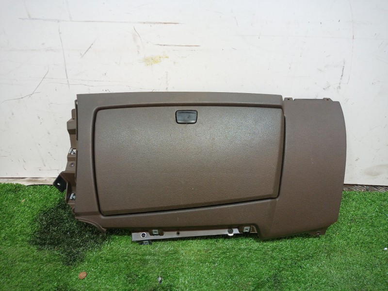 Recambio de guantera para bmw 1 (e87) 116 i referencia OEM IAM 51457135696 P0101184 75064014