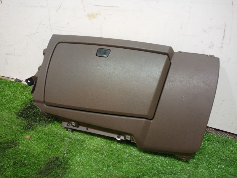 Recambio de guantera para bmw 1 (e87) 116 i referencia OEM IAM 51457135696 P0101184 75064014