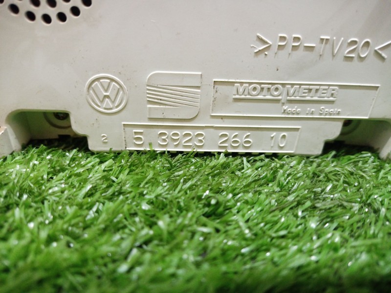 Recambio de cuadro instrumentos para seat arosa (6h1) referencia OEM IAM 5392326610 5392326610 0263613001