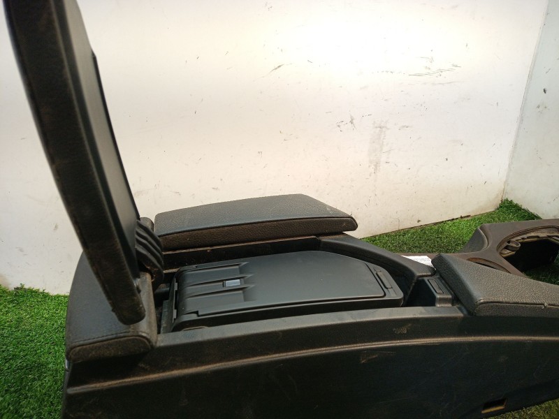 Recambio de consola central tras. para bmw serie 5 berlina (e60) 530d referencia OEM IAM   