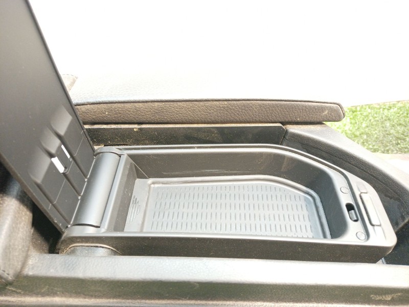 Recambio de consola central tras. para bmw serie 5 berlina (e60) 530d referencia OEM IAM   