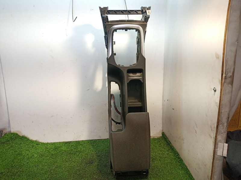 Recambio de apoyabrazos central para opel insignia berlina cosmo referencia OEM IAM   