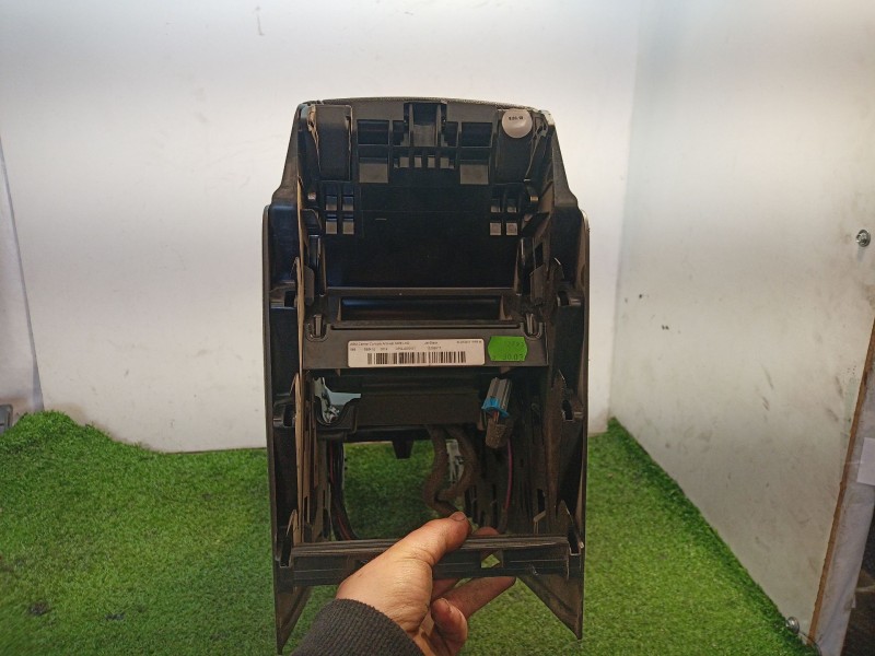 Recambio de apoyabrazos central para opel insignia berlina cosmo referencia OEM IAM   