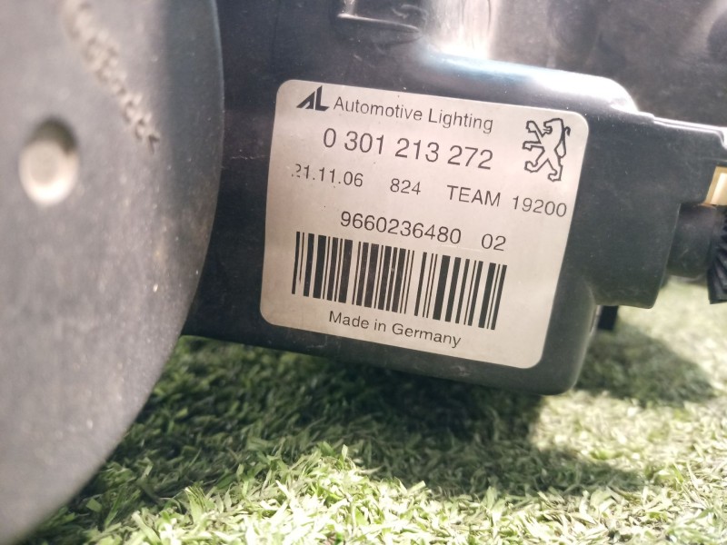 Recambio de faro derecho para peugeot 407 st confort referencia OEM IAM 0301213272 0301213272 0301213272