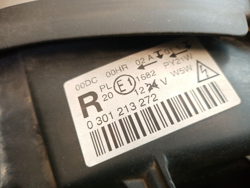 Recambio de faro derecho para peugeot 407 st confort referencia OEM IAM 0301213272 0301213272 0301213272