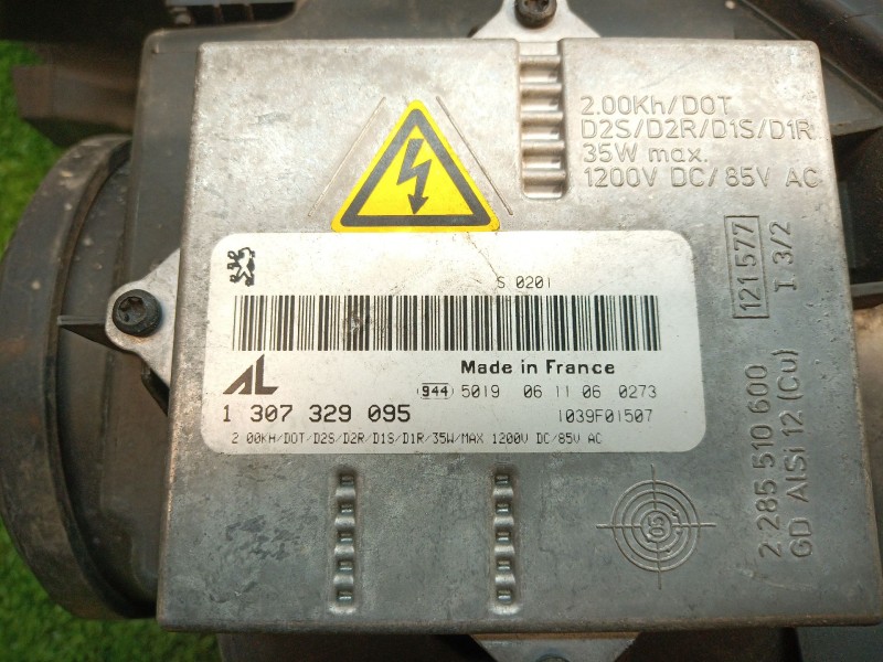 Recambio de faro derecho para peugeot 407 st confort referencia OEM IAM 0301213272 0301213272 0301213272