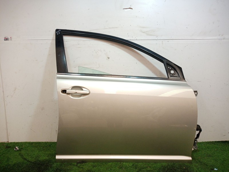 Recambio de puerta delantera derecha para toyota avensis (_t25_) 2.2 d-4d (adt251_) referencia OEM IAM   