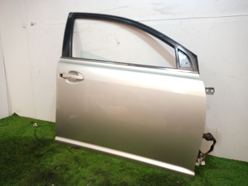 Recambio de puerta delantera derecha para toyota avensis (_t25_) 2.2 d-4d (adt251_) referencia OEM IAM   