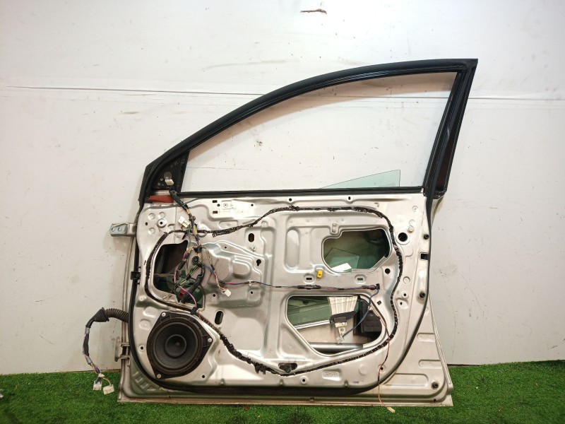 Recambio de puerta delantera derecha para toyota avensis (_t25_) 2.2 d-4d (adt251_) referencia OEM IAM   