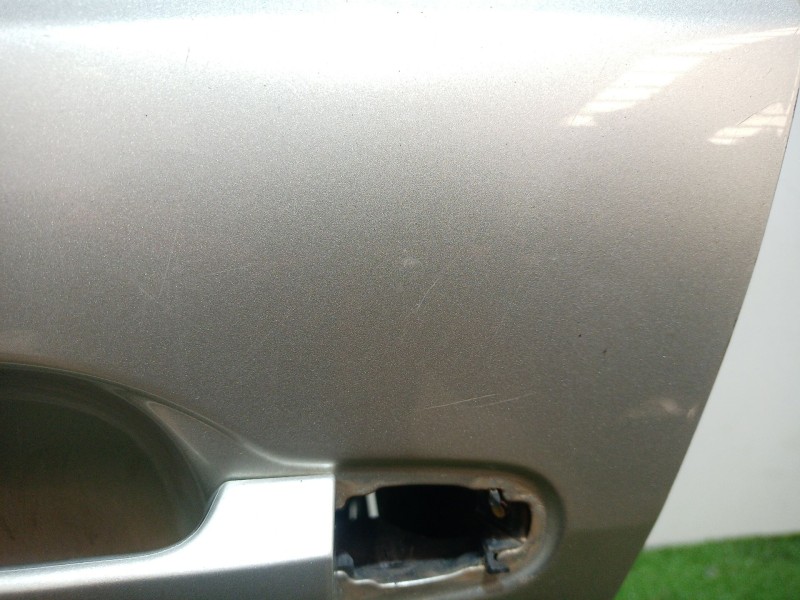 Recambio de puerta delantera izquierda para toyota avensis (_t25_) 2.2 d-4d (adt251_) referencia OEM IAM   