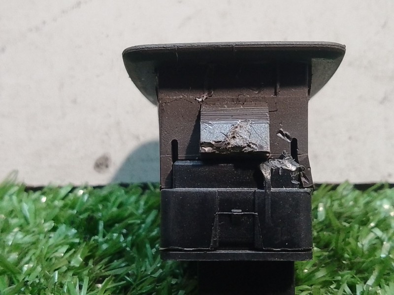 Recambio de mando elevalunas trasero derecho para bmw 1 (e87) 116 i referencia OEM IAM 6952002A101 6952002A101 159399132674B