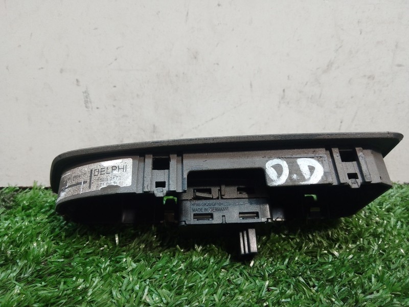 Recambio de mando elevalunas delantero derecho para bmw 1 (e87) 116 i referencia OEM IAM 159798002684B 159798002684B 6935534AI01