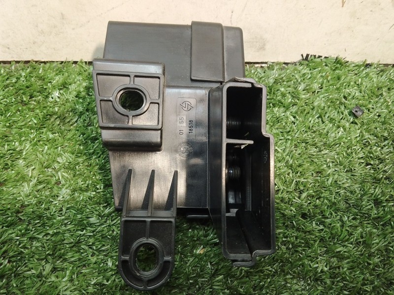 Recambio de caja reles / fusibles para bmw serie 7 (e65/e66) 6.0 cat referencia OEM IAM 61138387573  10688710