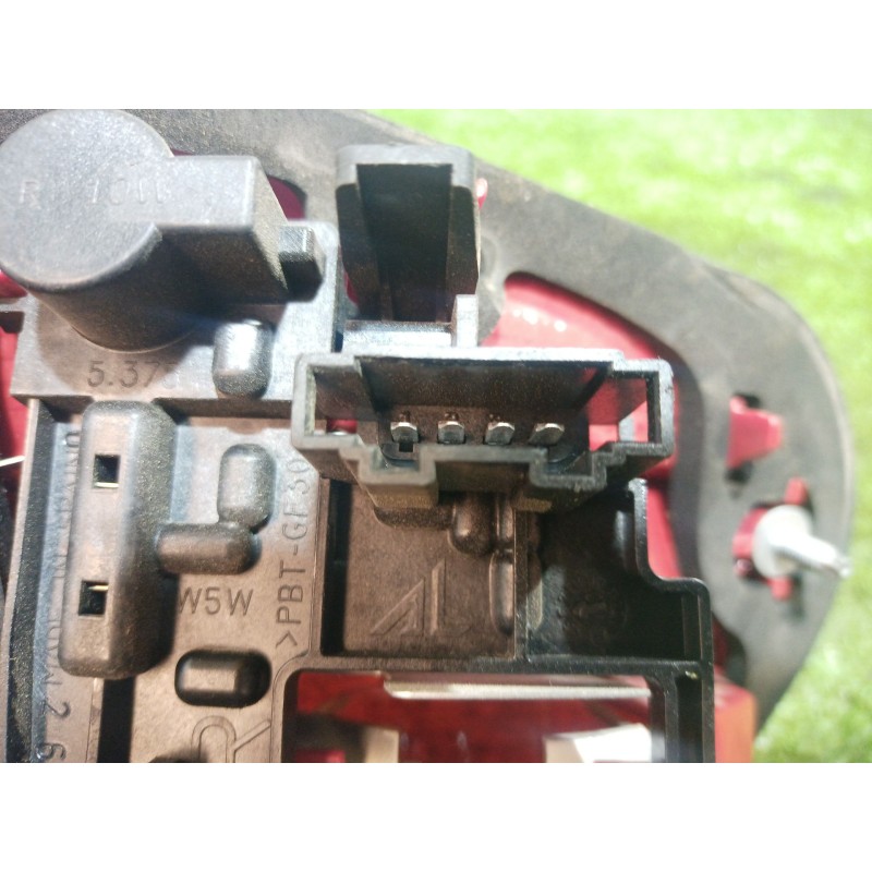 Recambio de piloto trasero derecho interior para seat ibiza st (6j8) style referencia OEM IAM 6J8945094 6J8945094 6J8945108