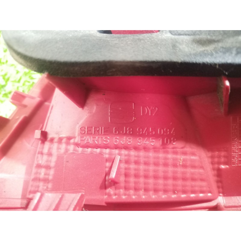 Recambio de piloto trasero derecho interior para seat ibiza st (6j8) style referencia OEM IAM 6J8945094 6J8945094 6J8945108