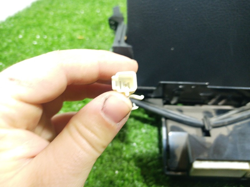 Recambio de pantalla multifuncion para toyota avensis (_t25_) 2.2 d-4d (adt251_) referencia OEM IAM   