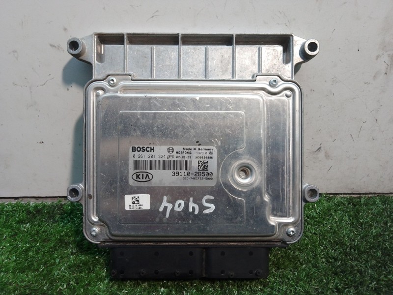 Recambio de centralita motor uce para kia cee´d referencia OEM IAM 0261201324 1039S20936 391102B500