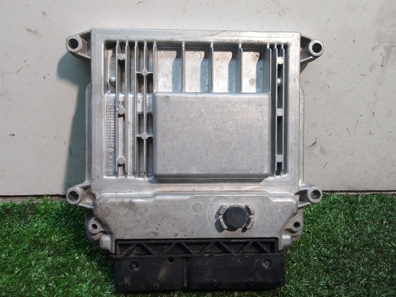 Recambio de centralita motor uce para kia cee´d referencia OEM IAM 0261201324 1039S20936 391102B500