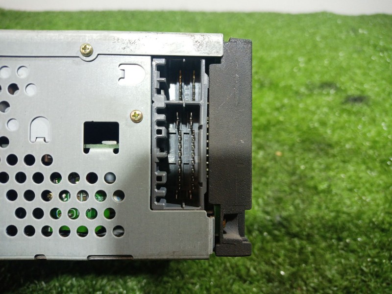 Recambio de sistema audio / radio cd para chrysler voyager (rg) referencia OEM IAM P05091601AE MU9CY24G P05091601