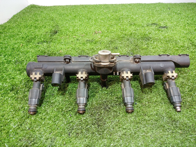 Recambio de rampa inyectora para seat arosa (6h1) referencia OEM IAM 030133319AA 0280151071 030133319