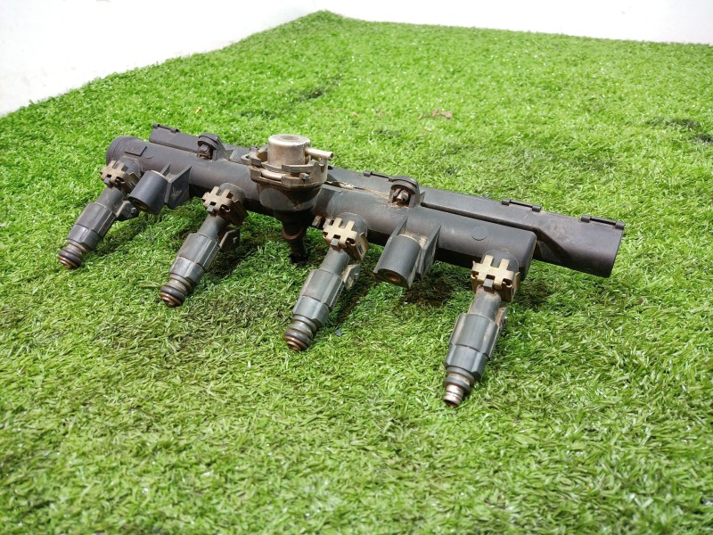 Recambio de rampa inyectora para seat arosa (6h1) referencia OEM IAM 030133319AA 0280151071 030133319