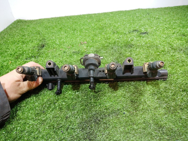 Recambio de rampa inyectora para seat arosa (6h1) referencia OEM IAM 030133319AA 0280151071 030133319