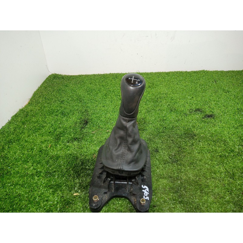 Recambio de pomo palanca cambio para mercedes-benz clase c (w203) berlina 2.0 compresor cat referencia OEM IAM A2032601109 A2032