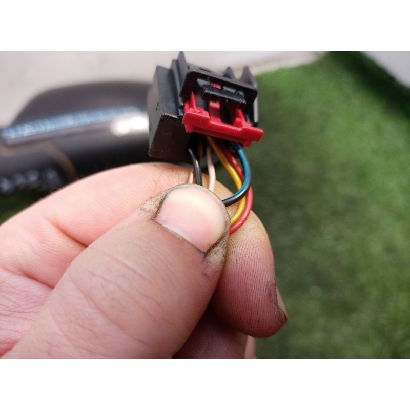 Recambio de retrovisor izquierdo para skoda octavia ii (1z3) 1.6 tdi referencia OEM IAM E1020989 E1020989 E1020989