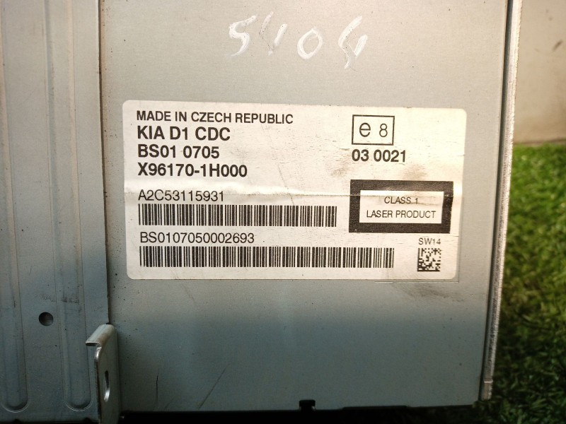 Recambio de sistema audio / radio cd para kia cee´d referencia OEM IAM X961701H000 A2C53115931 BS010705