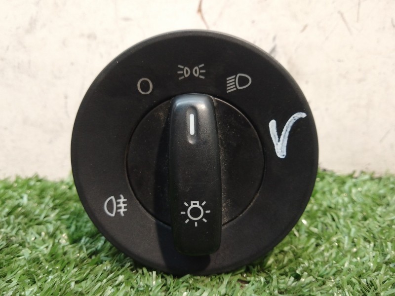 Recambio de mando luces para skoda octavia ii (1z3) 1.6 tdi referencia OEM IAM 1Z0941431F 1Z0941431F 04067402