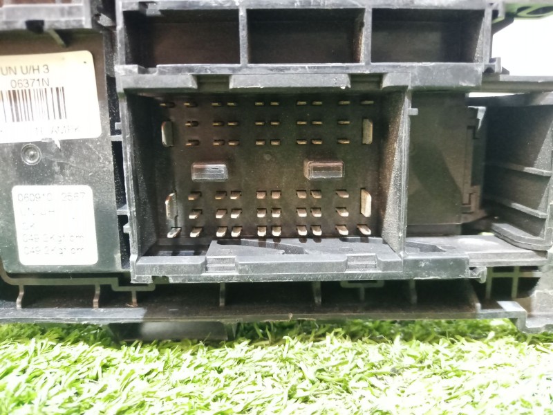 Recambio de caja reles / fusibles para kia carens (un) concept referencia OEM IAM 0025458701  