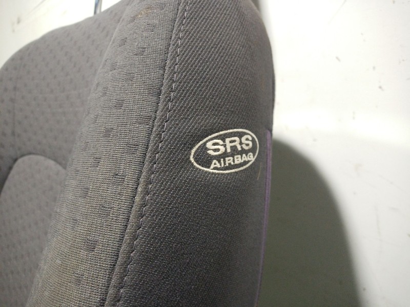 Recambio de asiento delantero izquierdo para kia carens referencia OEM IAM   