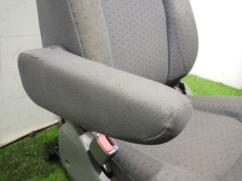 Recambio de asiento delantero izquierdo para kia carens referencia OEM IAM   