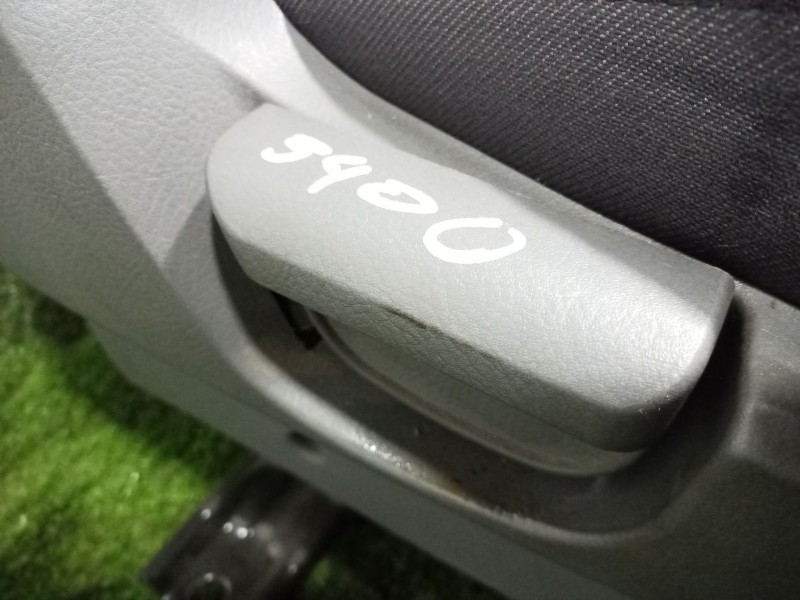 Recambio de asiento delantero derecho para kia carens referencia OEM IAM   