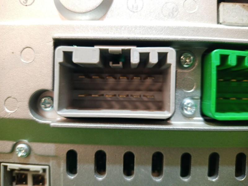 Recambio de sistema audio / radio cd para volvo s60 berlina referencia OEM IAM 86511521 86511521 V02640